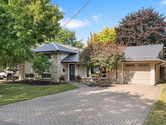 3rd image of 43 Howard Ave