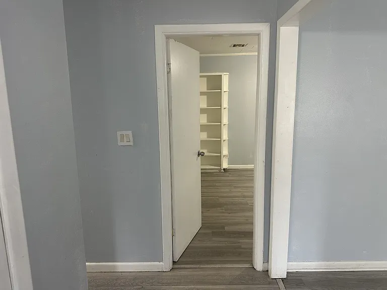 2833 Bellview Ave — Photo 3