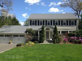 395 Knollwood Rd, Ridgewood, NJ 07450