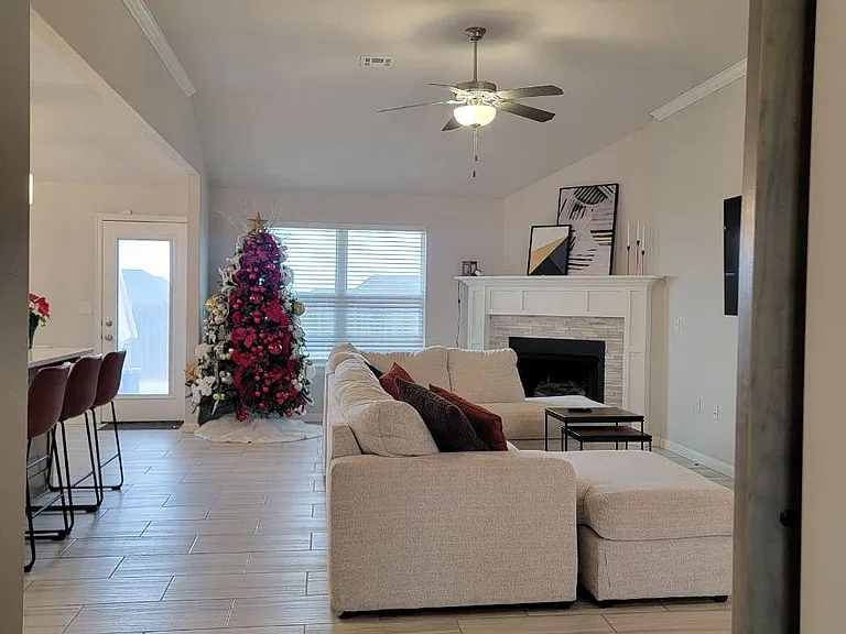 4705 Apatite Bluff Dr — Photo 16