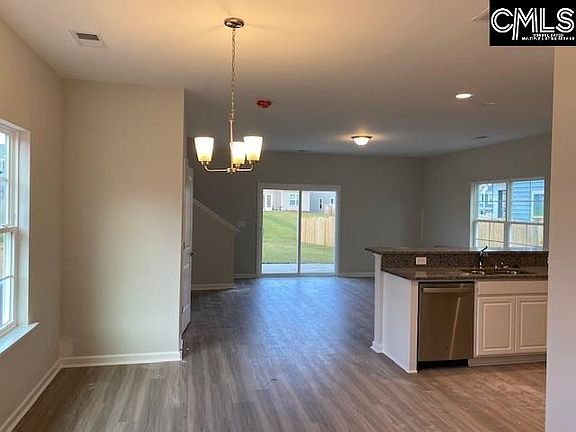 2nd image of 953 Bergenfield Ln