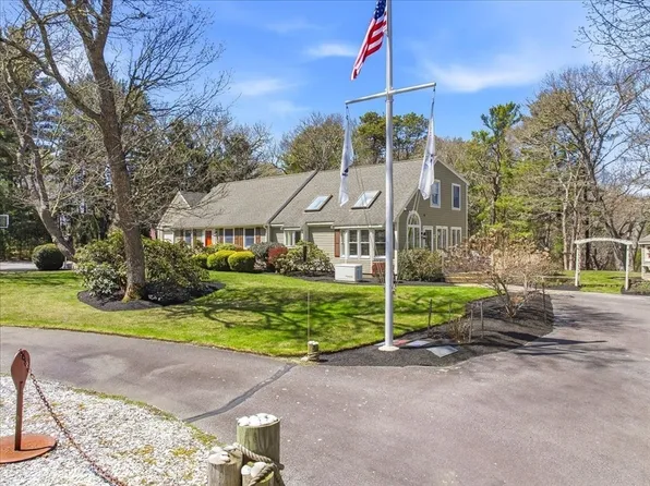 12 Salt Marsh Ln, Wareham, MA 02571