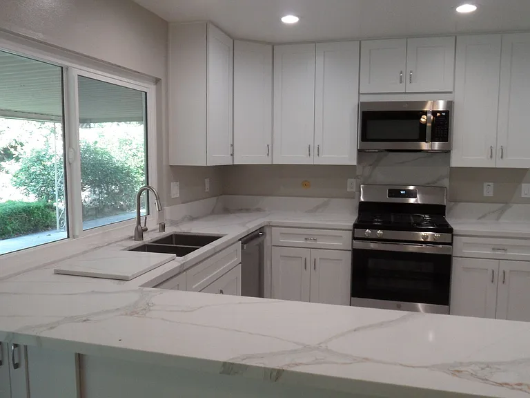 1241 E Diana Ave — Photo 6
