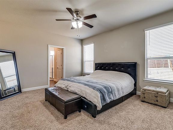 4th image of 533 Frenchpark Dr