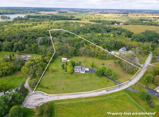 N6859 Hunters Ridge Rd, Delavan, WI 53115