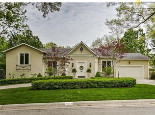 6619 Willow Ln, Mission Hills, KS 66208