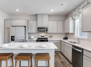 5082 Stable View Dr, Woodbury, MN 55129