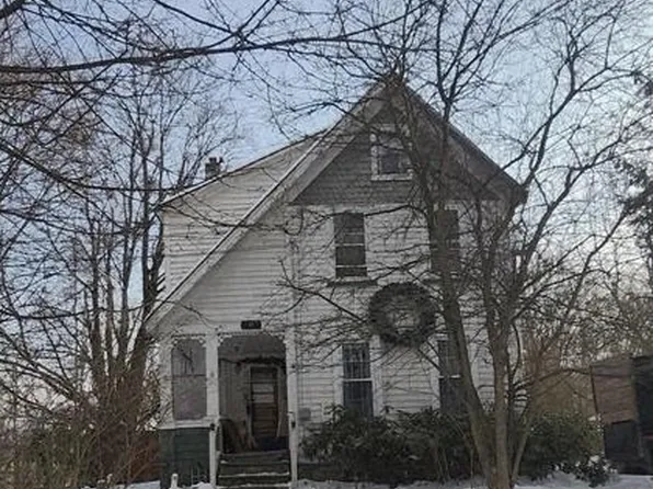 17 Ogden St, Walton, NY 13856