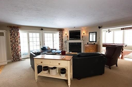 3rd image of 8 Donovan Dr