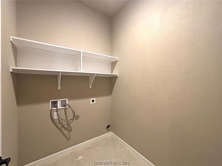 2607 Hailes Ct — Photo 15