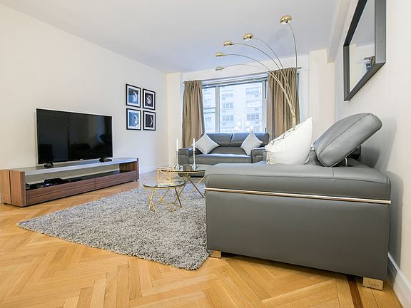 5th image of 30 Park Ave APT 8M