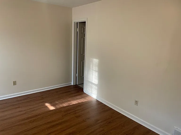 3918 Oak Branch Cir W — Photo 9