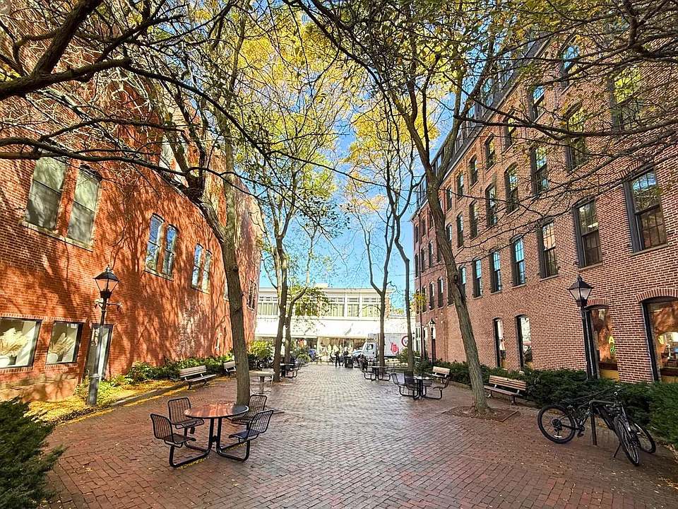 19-23 Pleasant St #508