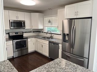 9115 E 84th St, Raytown, MO 64138