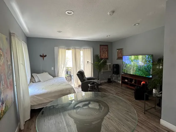 6732 Franklin Pl, Los Angeles, CA 90028