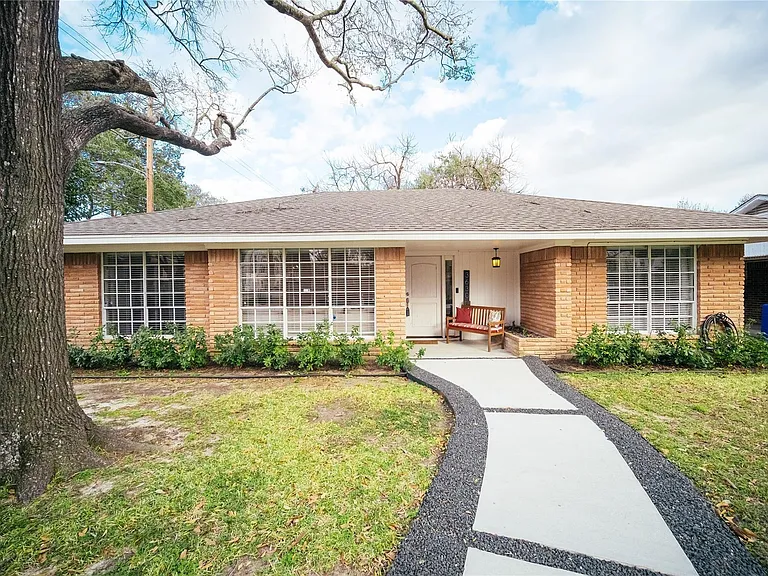 3630 Zoch Ln — Photo 1