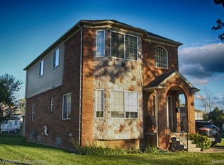 7854 Yinger Ave, Dearborn, MI 48126