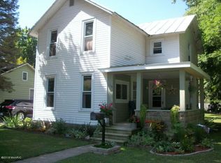 119 S Hooker Ave, Three Rivers, MI 49093