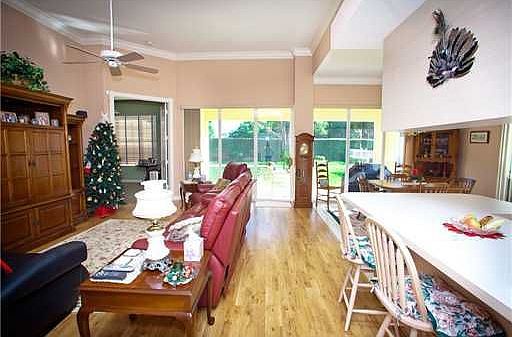 5th image of 8584 Doverbrook Dr