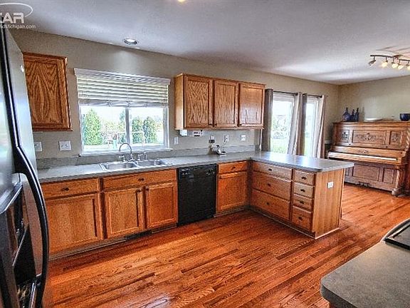 2nd image of 6061 Berrymoor Dr
