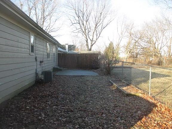 3rd image of 204 Jersey St