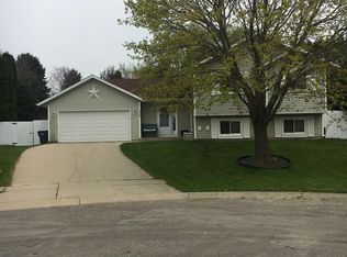 2409 62nd St NW, Rochester, MN 55901