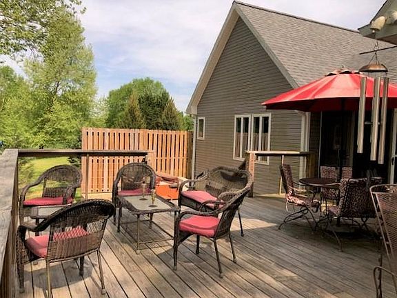 2nd image of 564 Campbells Ferry Ln