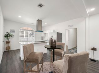 906 E Washington Ave, Navasota, TX 77868