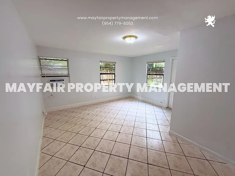 1329 NW 7th Ave — Photo 8