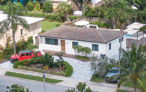 2nd image of 359 Winters St