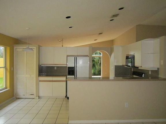 2nd image of 1211 NW 187th Ave