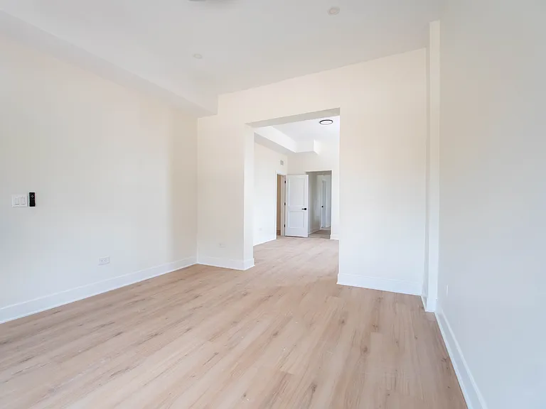 2753 W Chicago Ave #2 — Photo 16