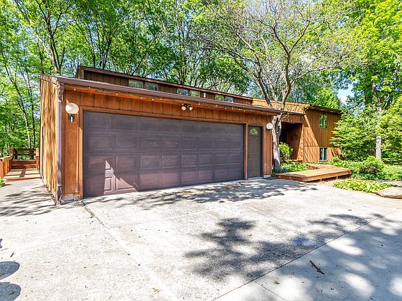 2nd image of 3923 Mathews Rd