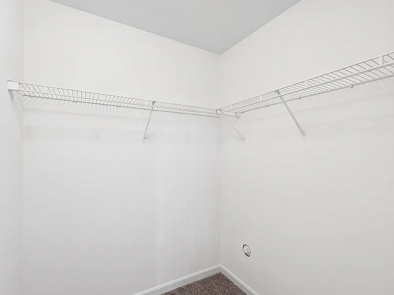 Highland Commons Apartments — Photo 31