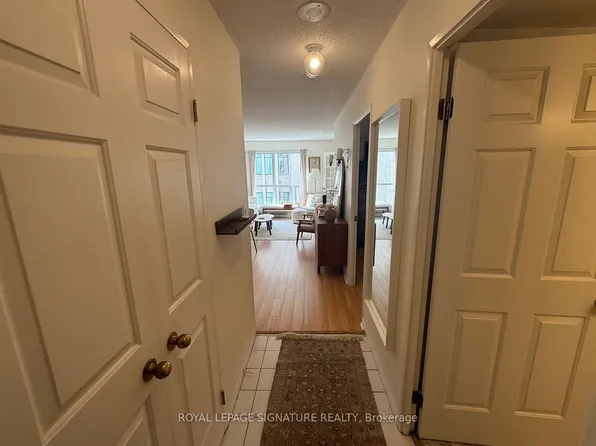 7 Carlton St, Toronto, ON
