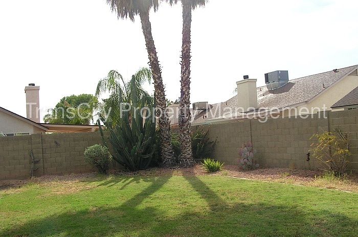 2nd image of 4344 E Douglas Ave