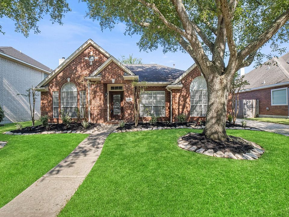 1st image of 2708 Aspen Ln