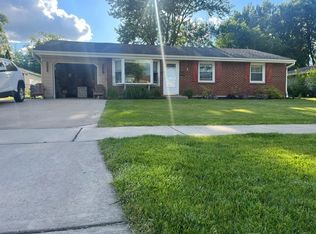 630 Dartmouth Ln, Schaumburg, IL 60193