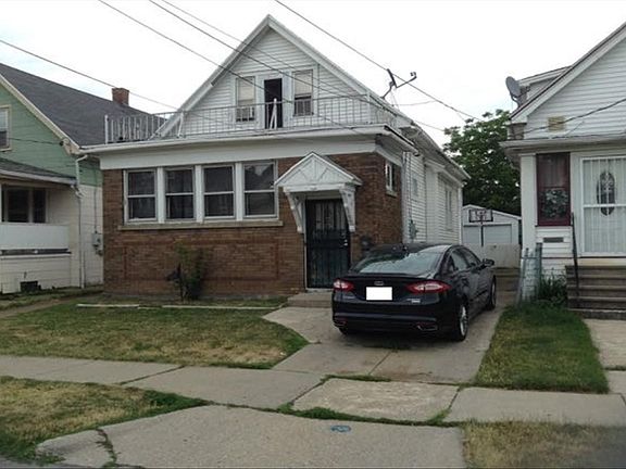 3rd image of 109 Fisher St