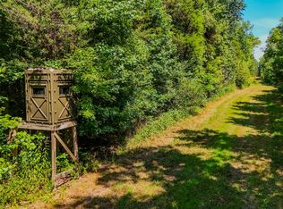 2195 Whiteoak Rd E, Clifton, TN 38425