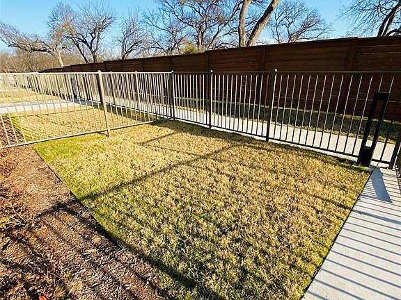 2nd image of 3901 W Northwest Hwy #6103