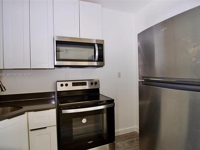 1036 SW 5th St #12 — Photo 12