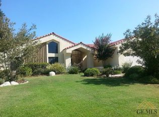 9704 Holly Oak Dr, Bakersfield, CA 93311