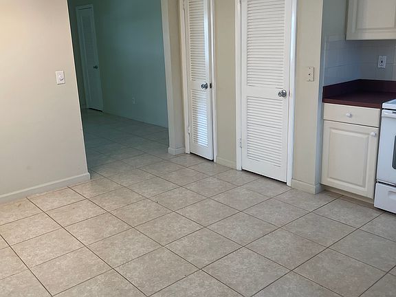 5th image of 541 SW 34th Ter #537