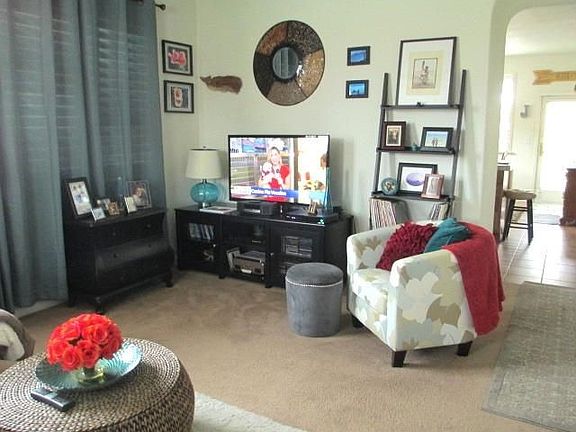 3rd image of 390 Mill Valley Cir N