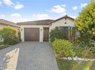 8976 Madrid Cir, Naples, FL 34104