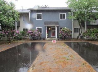 24 Magnolia St #14-2E, Attleboro, MA 02703