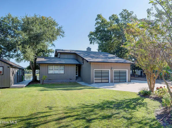 322 Pages Creek Drive, Wilmington, NC 28411