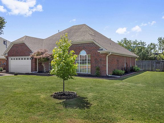 3rd image of 6639 Mount Palomar Dr