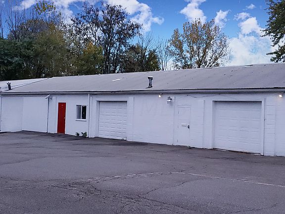 4th image of 1193 N Main St #1203